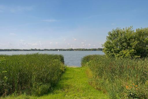 1455 W Medicine Lake Drive, Plymouth, MN 55441