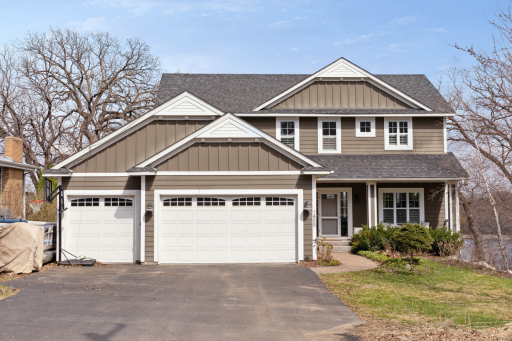 1455 W Medicine Lake Drive, Plymouth, MN 55441