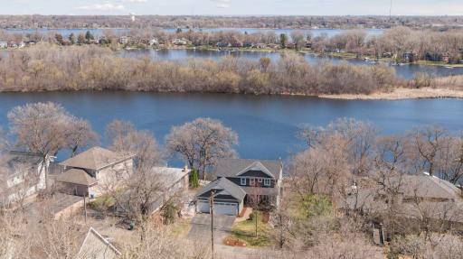 1455 W Medicine Lake Drive, Plymouth, MN 55441