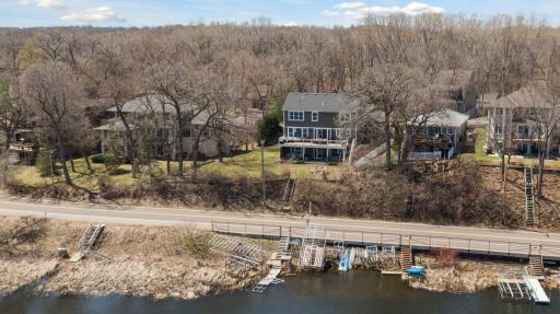 1455 W Medicine Lake Drive, Plymouth, MN 55441