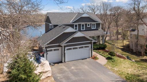 1455 W Medicine Lake Drive, Plymouth, MN 55441