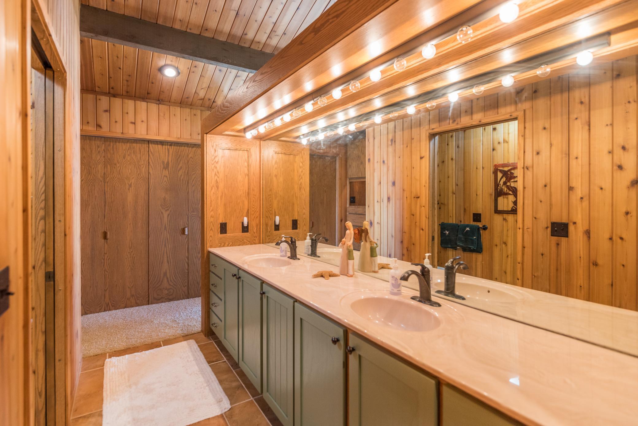 Primary Bath with Dual Sinks