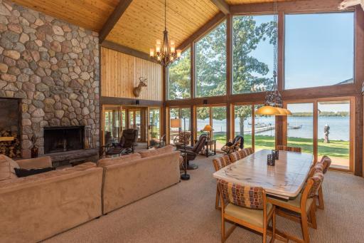 Living Room Lake Views!