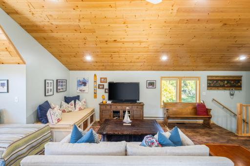 12506 Indian Beach Road, Spicer, MN 56288
