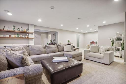 5912 York Avenue S, Edina, MN 55410