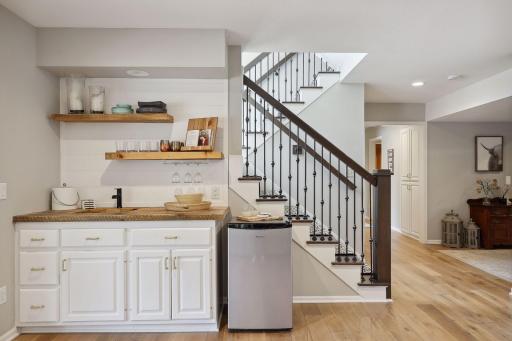 3535 Christine Drive, Maple Plain, MN 55359