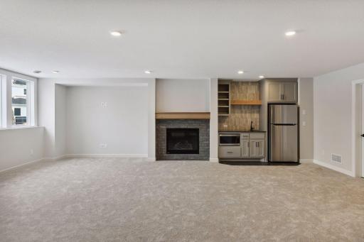 16182 62nd Place N, Maple Grove, MN 55311