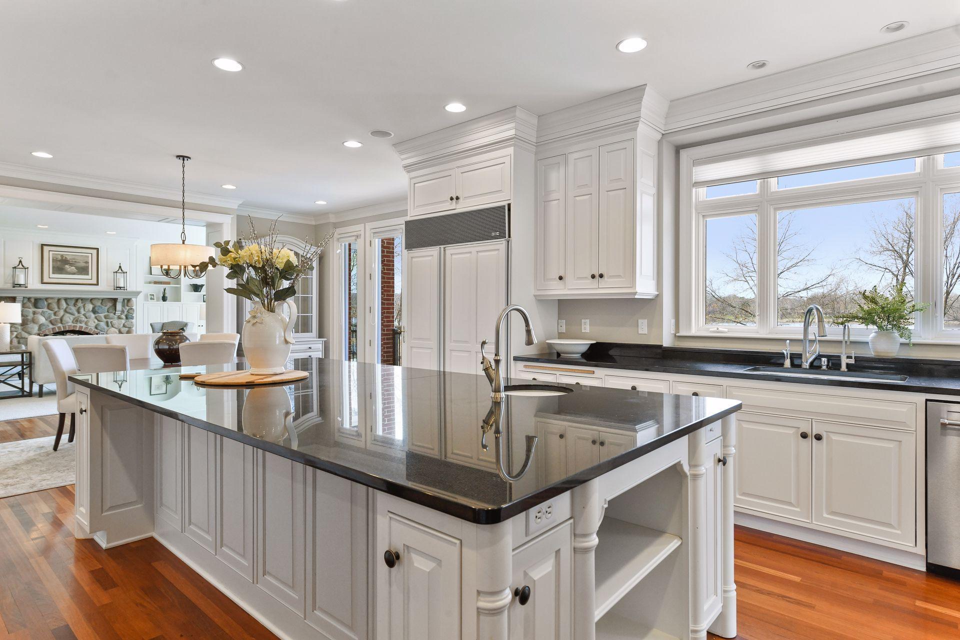 The large center island makes the perfect spot to grab a quick bite to eat or prep a delicious meal