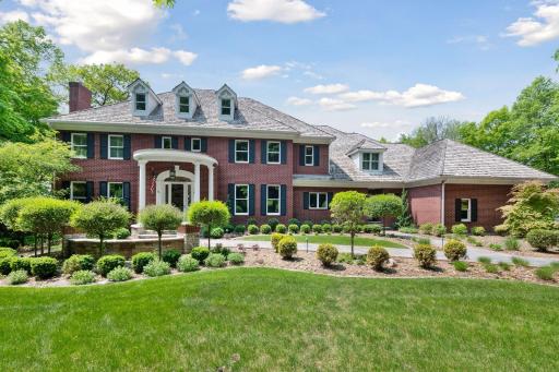 205 Black Oaks Lane, Wayzata, MN 55391