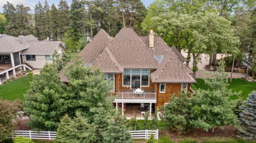 The land on which Bellerieve sits has a rich history. Homeowners have access to private trails on the old estate and enjoy the breathtaking scenery of mature trees and more than 1,000 feet of river frontage, providing a serene and tranquil setting.