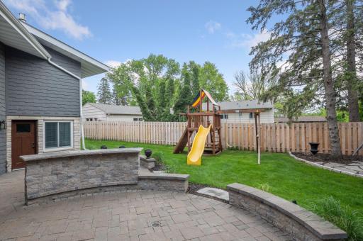 5432 Highwood Drive W, Edina, MN 55436
