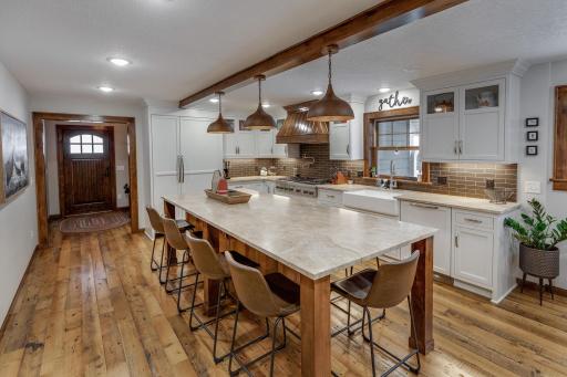 8848 Sunset Trail, Pequot Lakes, MN 56472