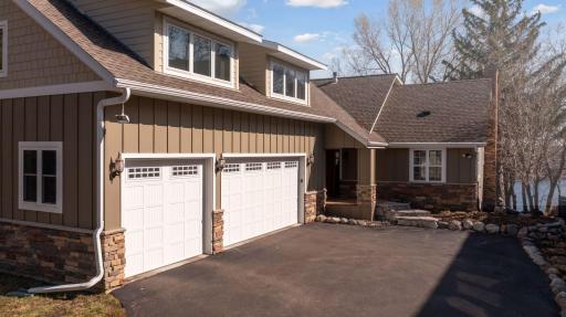 7409 Frontier Trail, Chanhassen, MN 55317