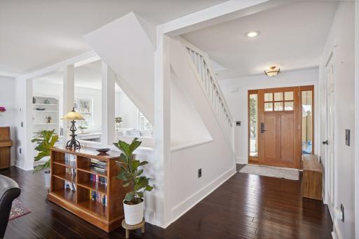 7409 Frontier Trail, Chanhassen, MN 55317