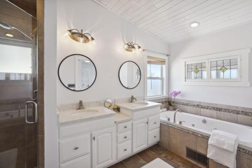 7409 Frontier Trail, Chanhassen, MN 55317