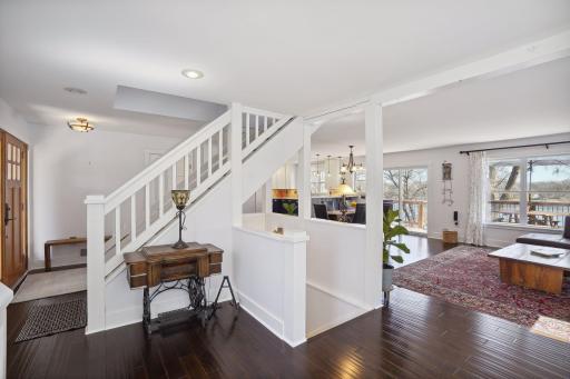7409 Frontier Trail, Chanhassen, MN 55317