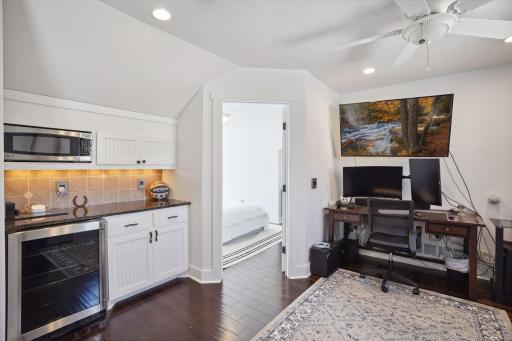 7409 Frontier Trail, Chanhassen, MN 55317