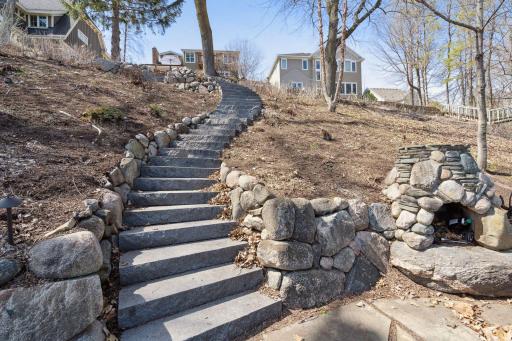 7409 Frontier Trail, Chanhassen, MN 55317