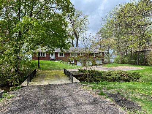 2965 Spring Lake Road SW, Prior Lake, MN 55372