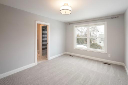2708 W 40th Street, Minneapolis, MN 55410