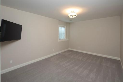 2708 W 40th Street, Minneapolis, MN 55410