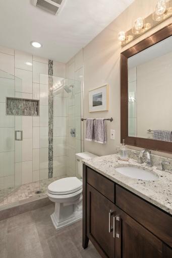2708 W 40th Street, Minneapolis, MN 55410