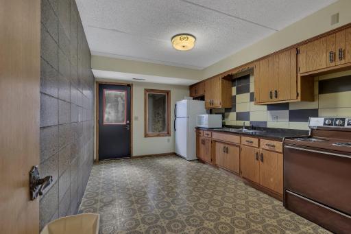 4252 Clementa Avenue SW, Waverly, MN 55390