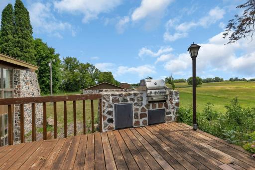 4252 Clementa Avenue SW, Waverly, MN 55390