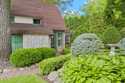 620 Bushaway Road, Wayzata, MN 55391