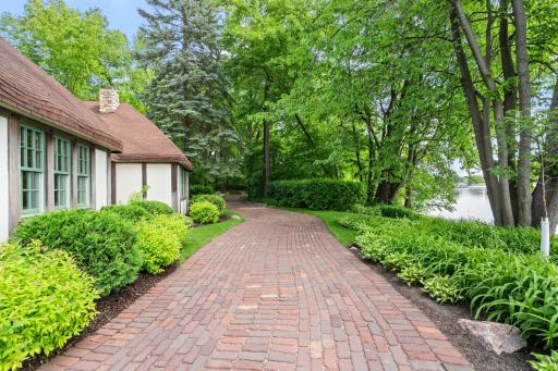 620 Bushaway Road, Wayzata, MN 55391
