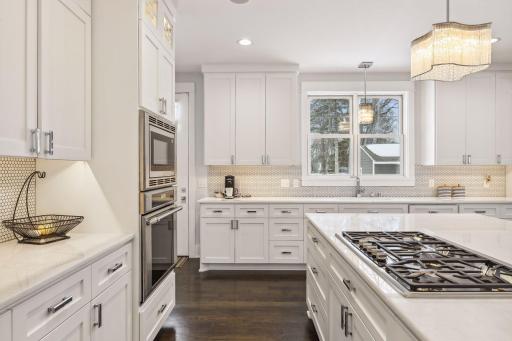 2040 Spates Avenue, Wayzata, MN 55391