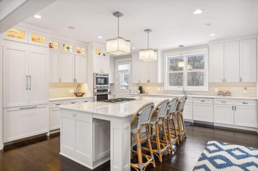 2040 Spates Avenue, Wayzata, MN 55391