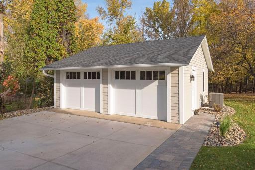 2040 Spates Avenue, Wayzata, MN 55391