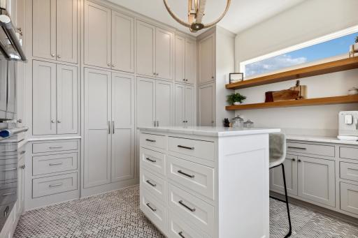 3643 Lerive Way, Chaska, MN 55318
