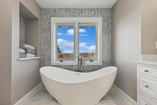 3643 Lerive Way, Chaska, MN 55318