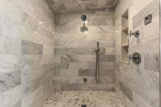 3643 Lerive Way, Chaska, MN 55318