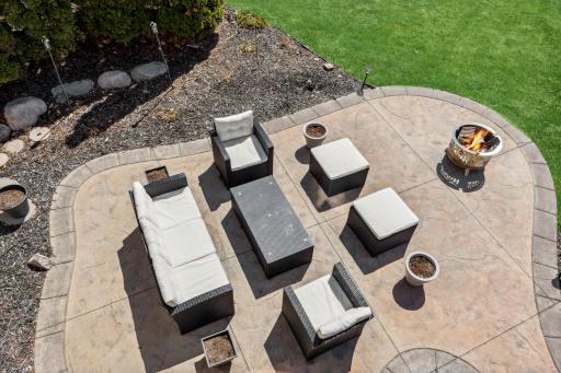 3643 Lerive Way, Chaska, MN 55318