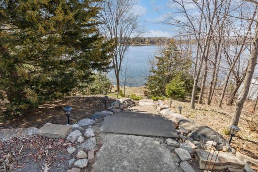 3643 Lerive Way, Chaska, MN 55318