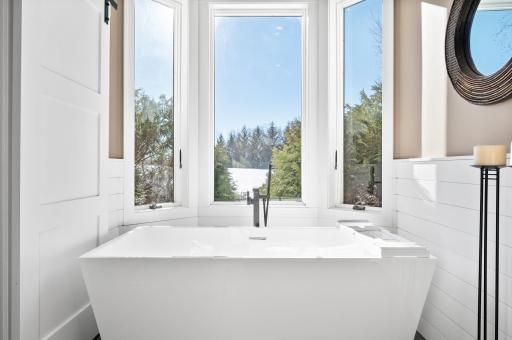 Windows in the bathroom bringing out an unbelievable amount of natural light