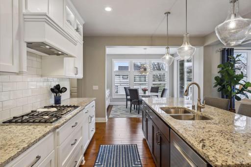 5724 Zenith Avenue S, Edina, MN 55410