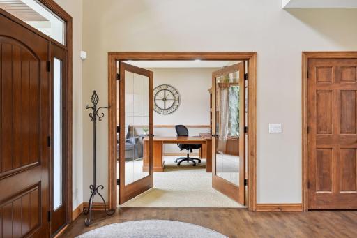 2944 Fairway Drive, Chaska, MN 55318