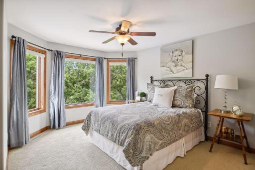 2944 Fairway Drive, Chaska, MN 55318