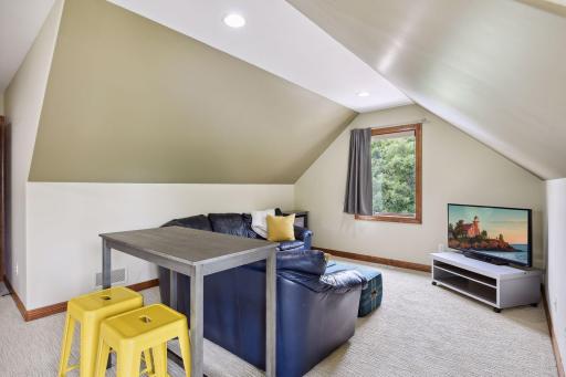 2944 Fairway Drive, Chaska, MN 55318