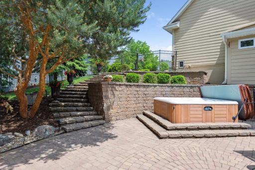 2944 Fairway Drive, Chaska, MN 55318