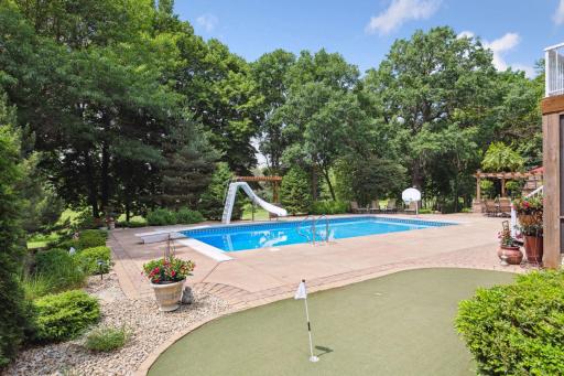 2944 Fairway Drive, Chaska, MN 55318