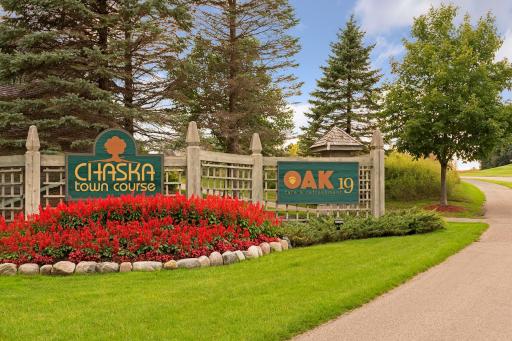 2944 Fairway Drive, Chaska, MN 55318