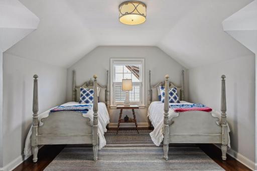 4807 Sunnyside Road, Edina, MN 55424