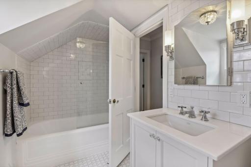 4807 Sunnyside Road, Edina, MN 55424