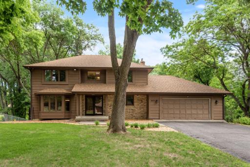 5820 Oakview Lane N, Plymouth, MN 55442