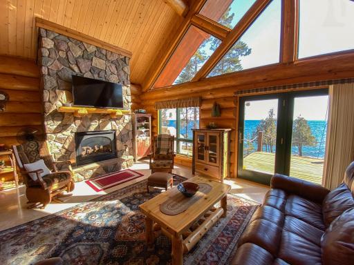 164 W Harbor View Trail, Grand Marais, MN 55604
